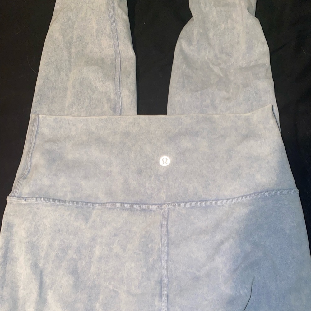Size 8 Lululemon WunderUnder full length leggings